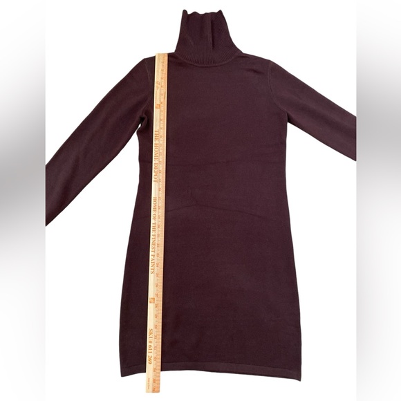 Brown turtleneck Bodycon sweater dress - Picture 2 of 6